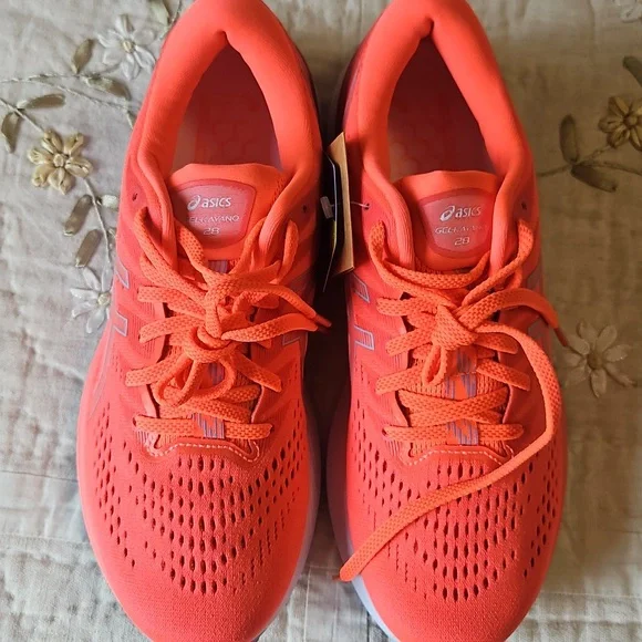 NWT Asics Kayano 28 - Picture 2 of 6